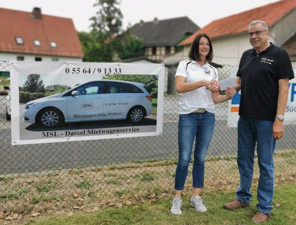 Der Mietwagenservice MSL-Dassel unterstützt anlässlich der Sportwoche den TSV Lauenberg